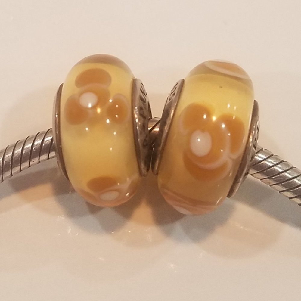 Pandora Gold Murano Glass Flower Beads (2)